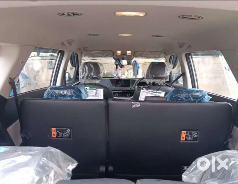 Kia Carens Yellow Board