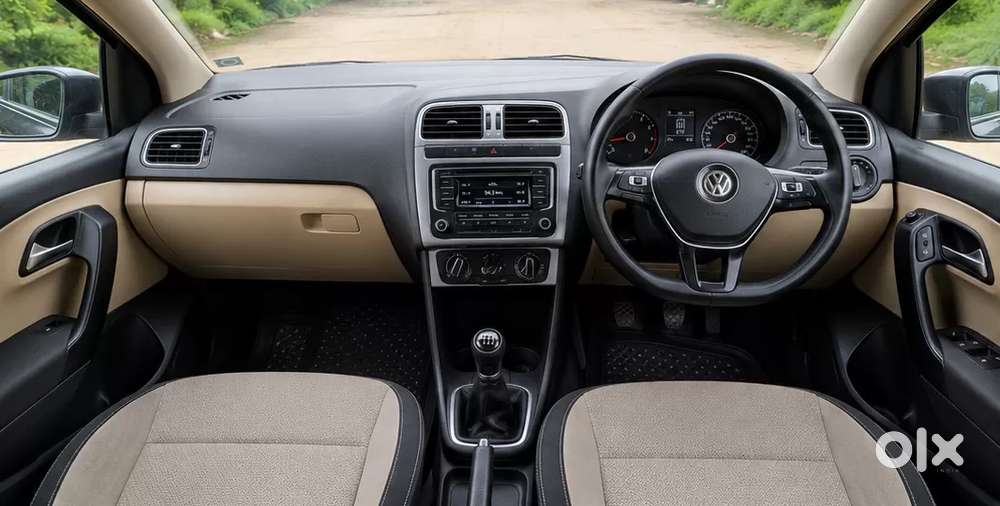 Volkswagen Polo Petrol Highline 1.2l, 2015, Petrol