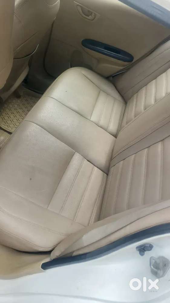 Honda Amaze V Petrol 2014