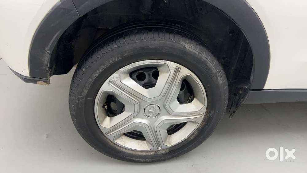 Tata Nexon 1.2 Revotron Xm, 2023, Petrol