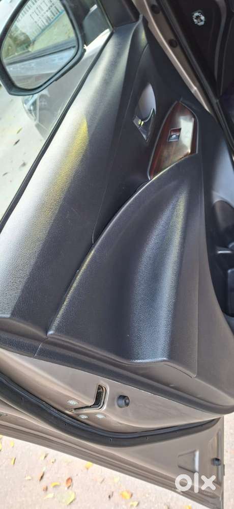 Toyota Innova Crysta 2.8 Gx At, 2017, Diesel