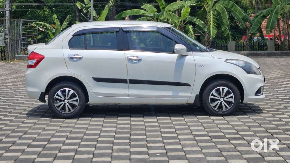 Maruti Suzuki Swift Dzire 1.3 Vxi, 2015, Petrol