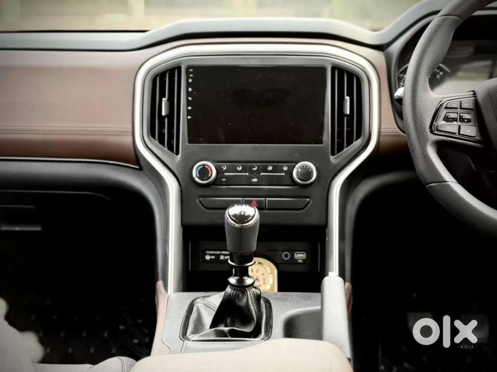 Mahindra Scorpio N Z2 Petrol Mt 7 Str, 2025, Petrol