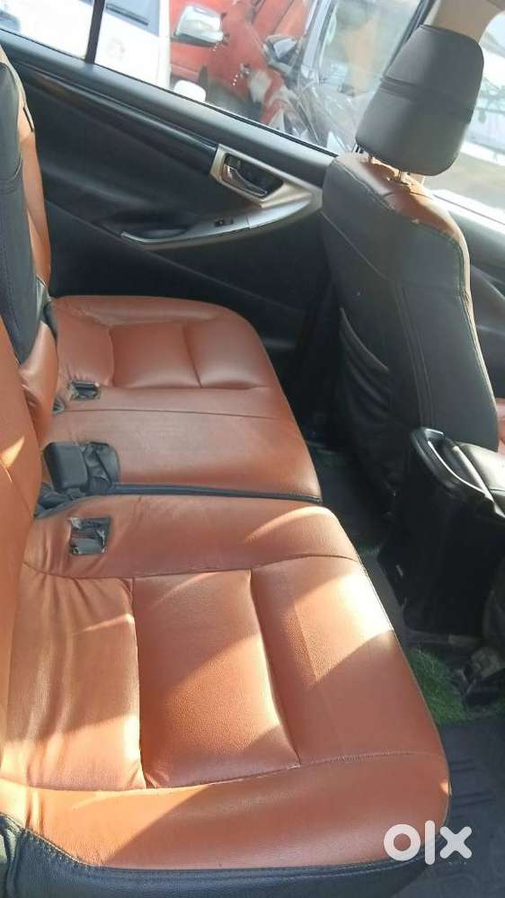 Toyota Innova Crysta 2.4 V 8 Str, 2017, Diesel