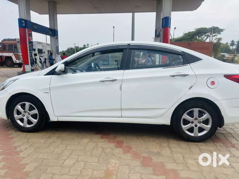 Hyundai Verna Fluidic Petrol Manual 2012