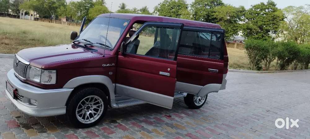 Toyota Qualis 2003 Diesel 187000 Km Driven