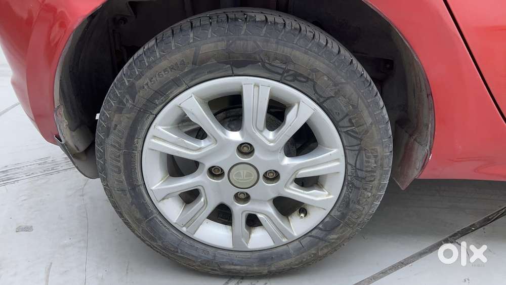 Tata Tiago Xza, 2018, Petrol