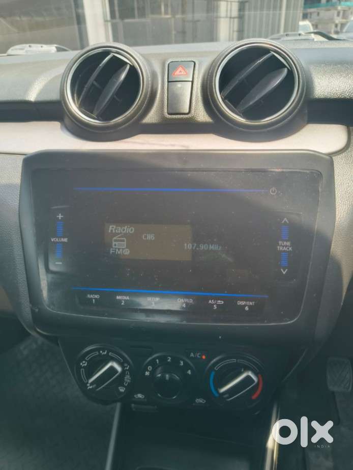 Maruti Suzuki Swift 1.2 Vxi Glory Edition, 2022, Petrol