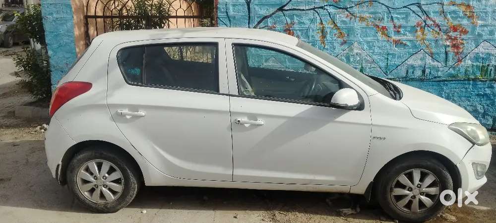 Hyundai I20 2012 Petrol 81500 Km Driven -ac Not Working Only
