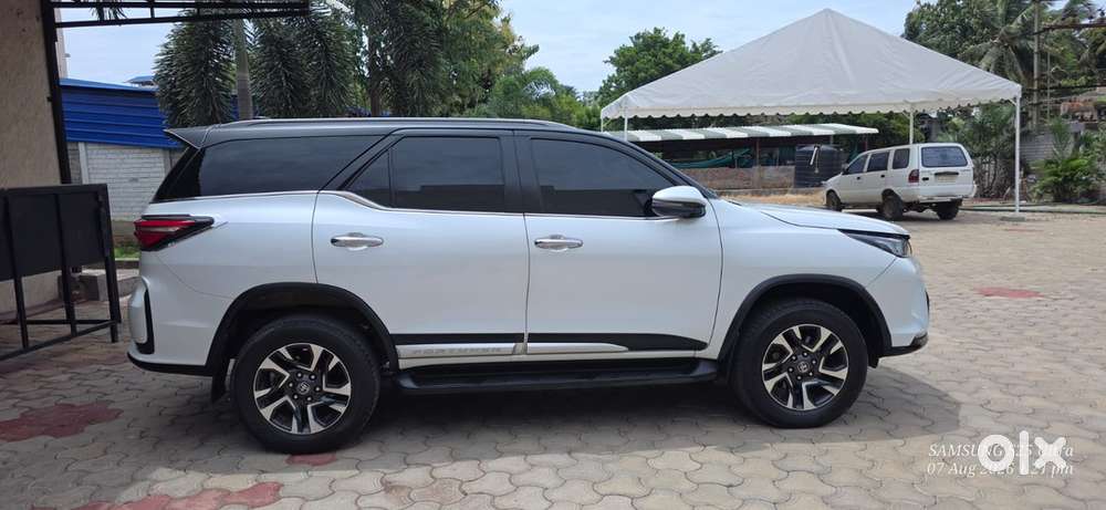 Toyota Fortuner Legender 2023