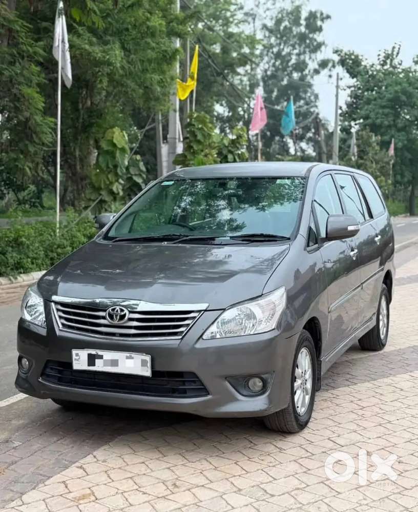 Toyota Innova 2012 Diesel Well Maintained