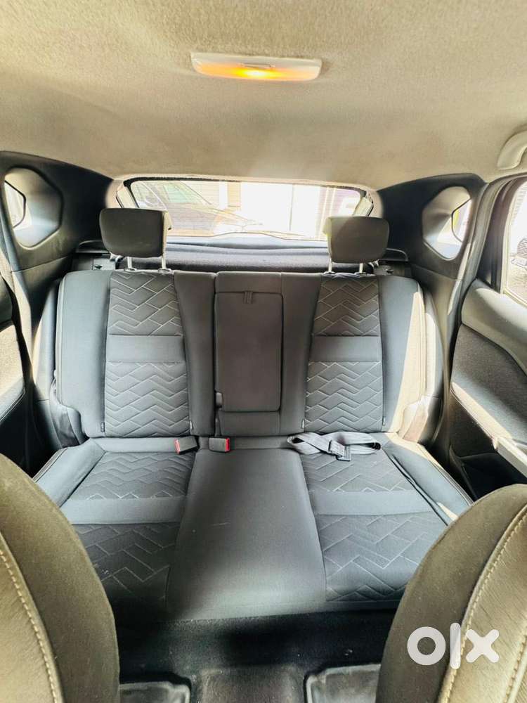 Nissan Magnite 1.0 Xv Premium, 2021, Petrol