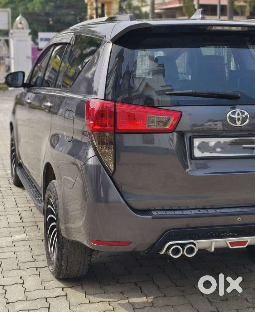 Toyota Innova Crysta 2.4 Gx Mt, 2017, Diesel