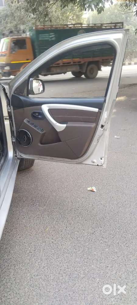 Renault Duster 70000 Km Driven