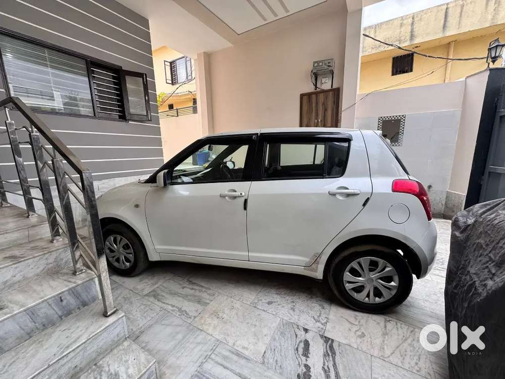 Maruti Suzuki Swift 2011 Diesel Well Maintained ,service Is Done