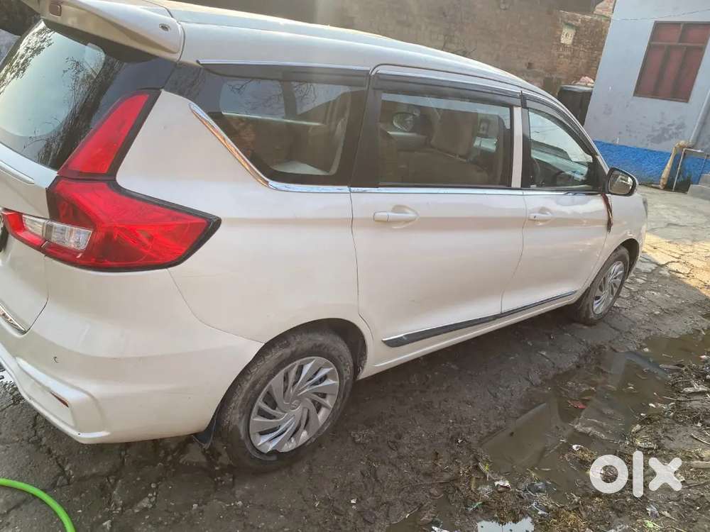 Maruti Ertiga Vxi Cng 2023