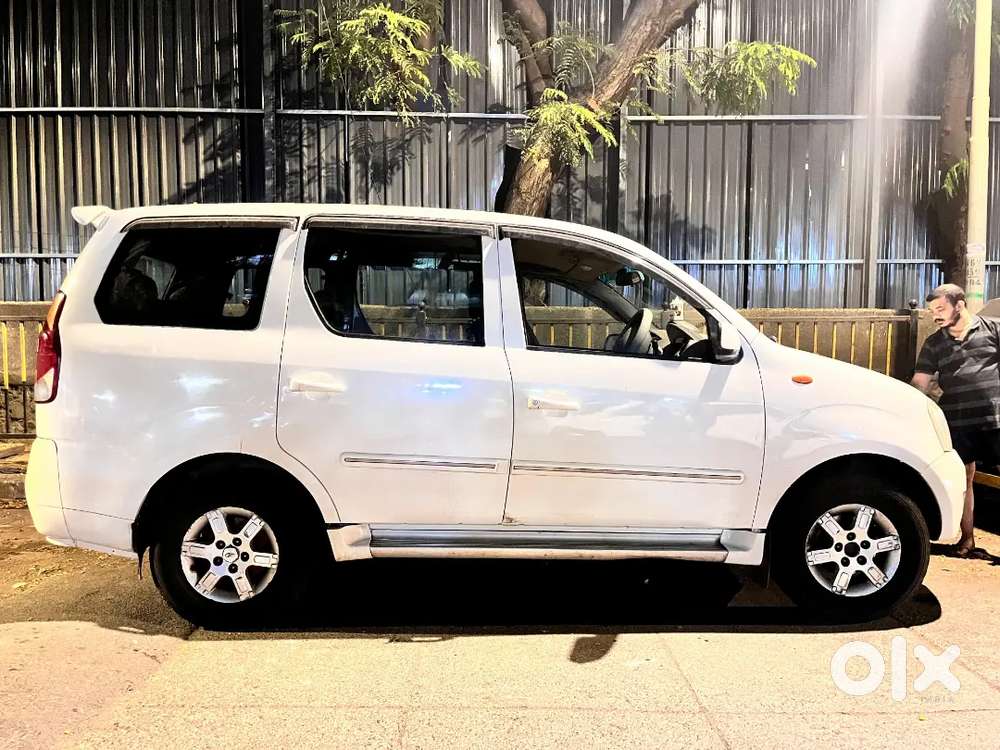 Mahindra Xylo 2011