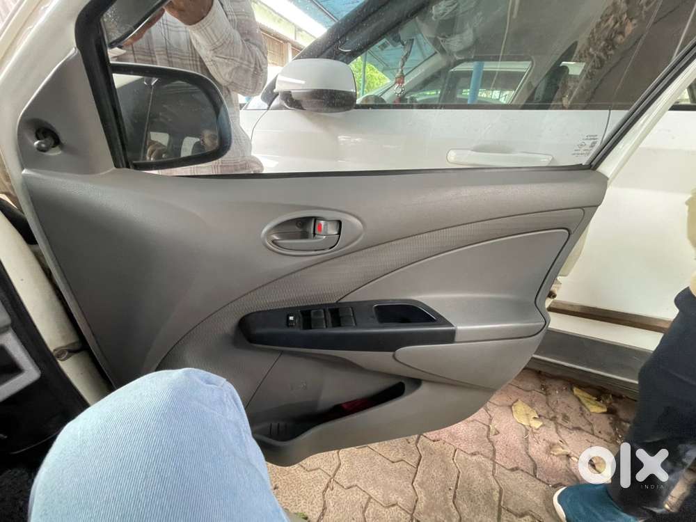 Toyota Etios J Ps, 2011 Car