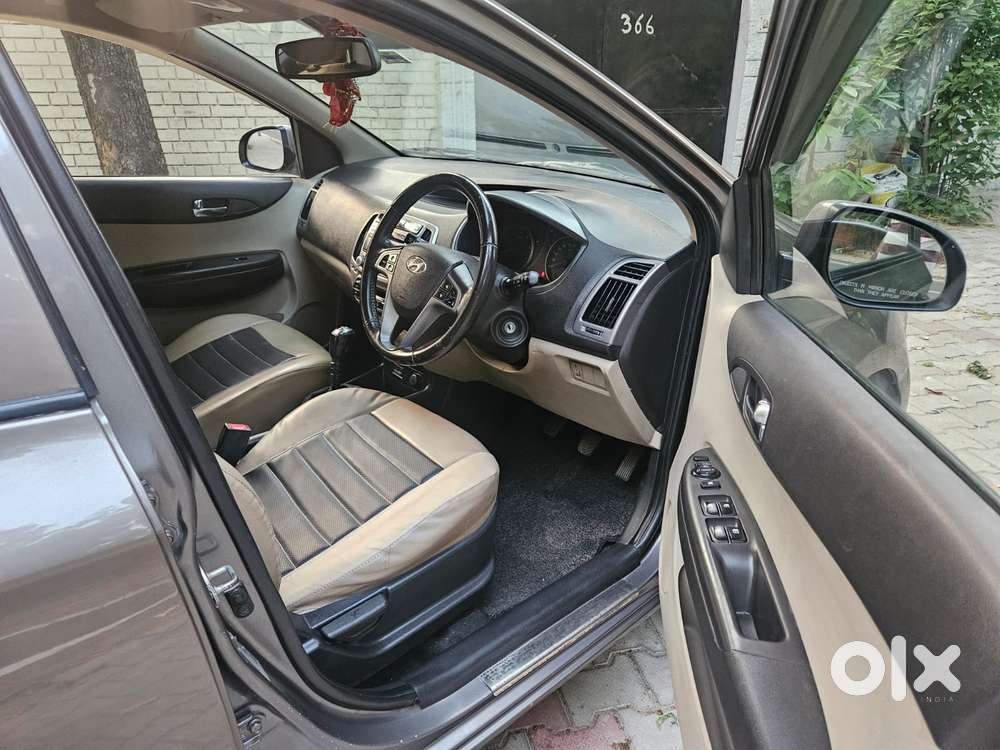 Hyundai I20 Sportz 1.4 Crdi 6 Speed Bs-iv, 2013, Diesel