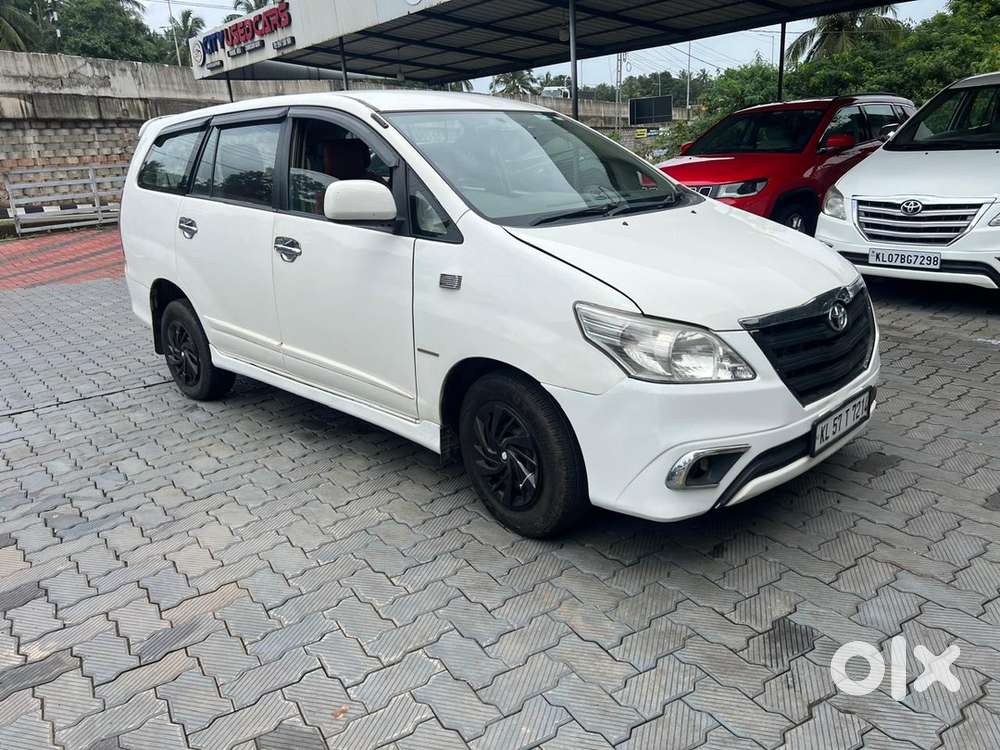 Toyota Innova Diesel 2014