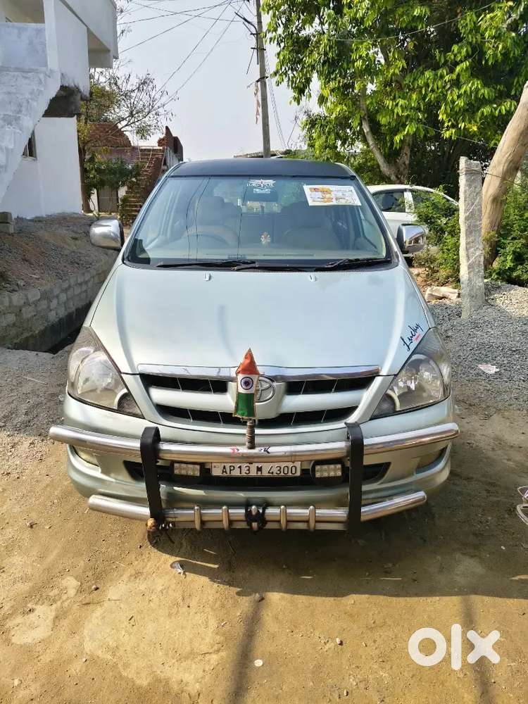 Toyota Innova 2007 Diesel 300000 Km Driven