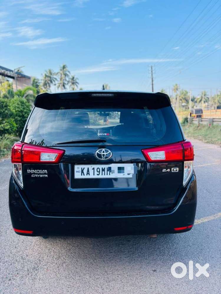 Toyota Innova Crysta 2.4 G Mt 7 Str, 2022, Diesel