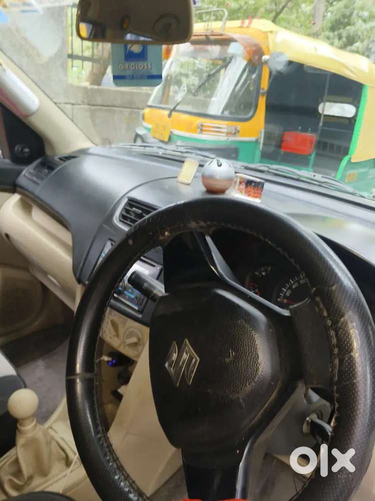2017 Maruti Dzire Lxi 2nd Owner