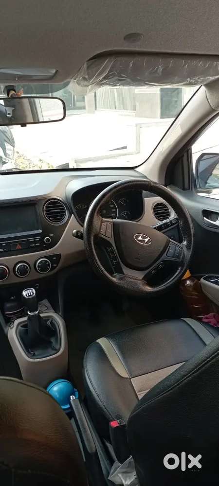 Hyundai Grand I10 2018 Sportz White Colour