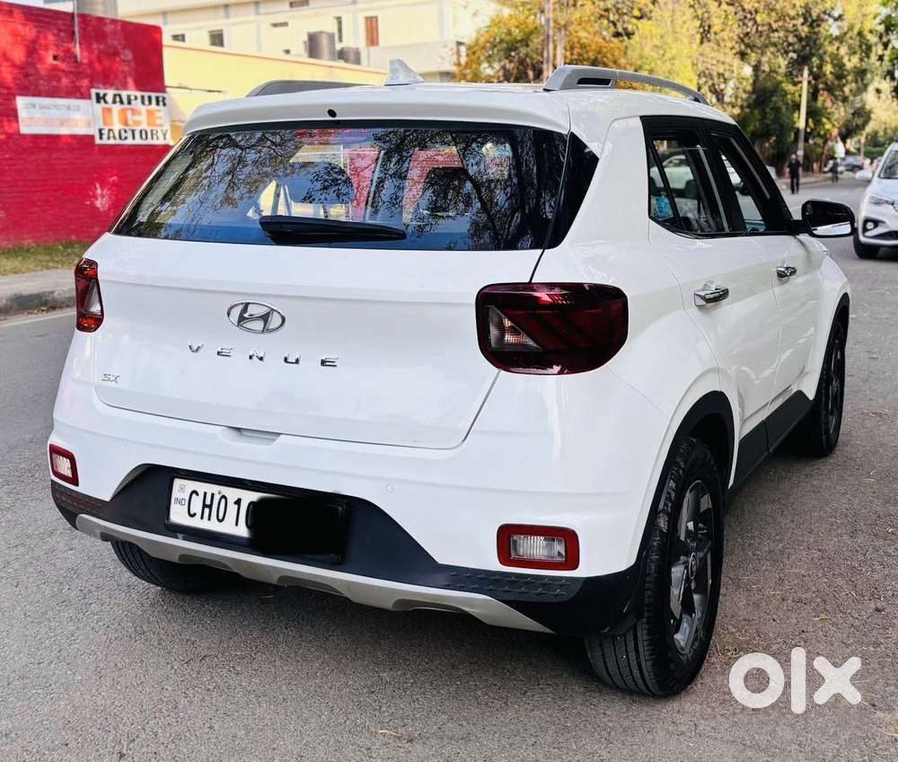 Hyundai Venue Sx (o) Mt 1.5 Diesel, 2021, Diesel