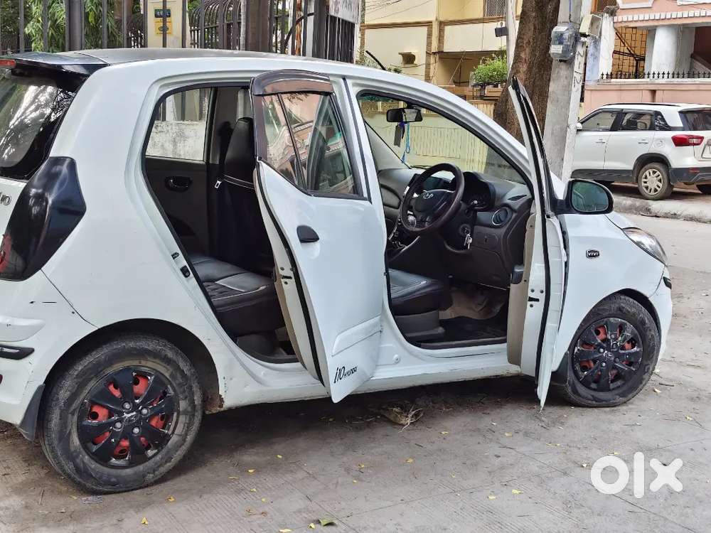 Hyundai I10 Sportz Petrol 2011