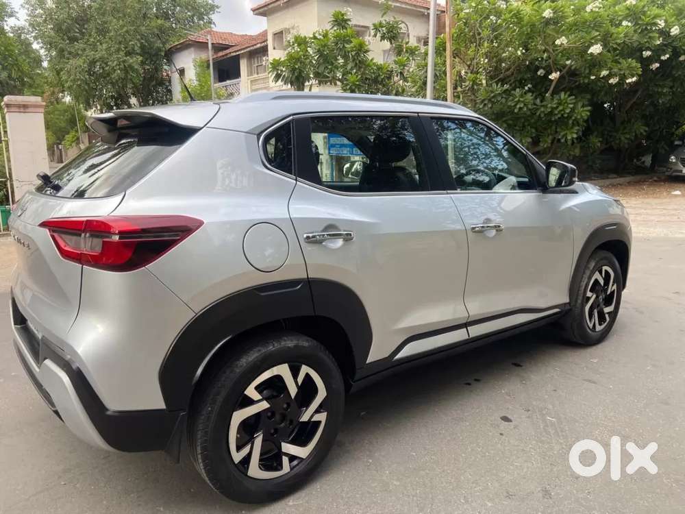 Nissan Magnite 1.0 Xv Premium, 2021, Petrol