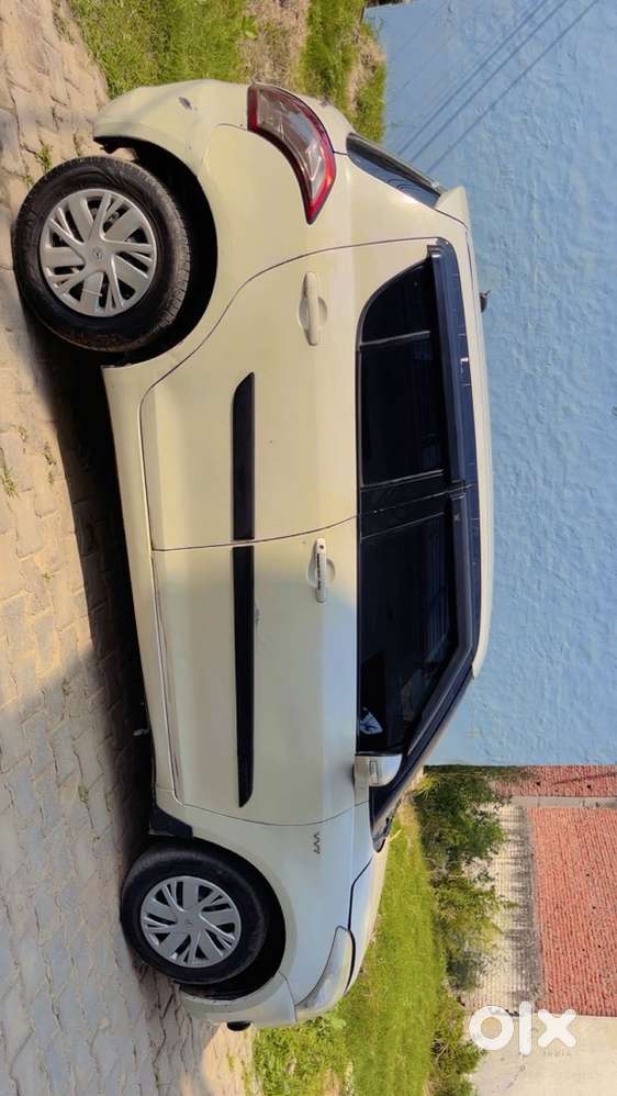 Maruti Swift Vxi 2012 Model
