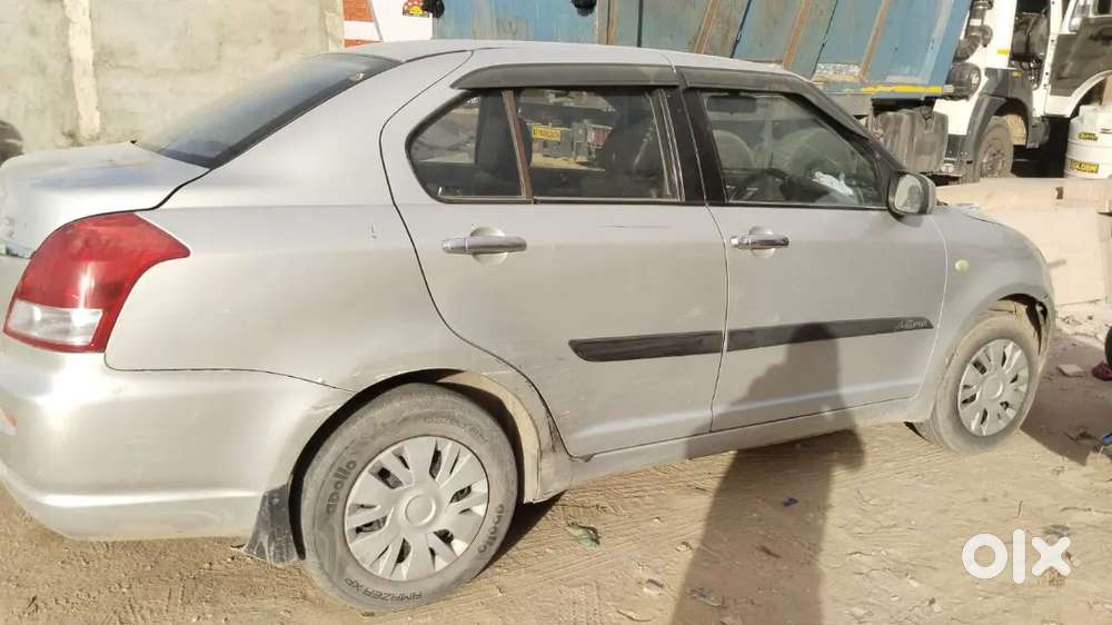 मारुति सुजुकी स्विफ्टओके कंडीशन  इंश्योरेंस रनिंग 2030 तक आरसी वैलिड