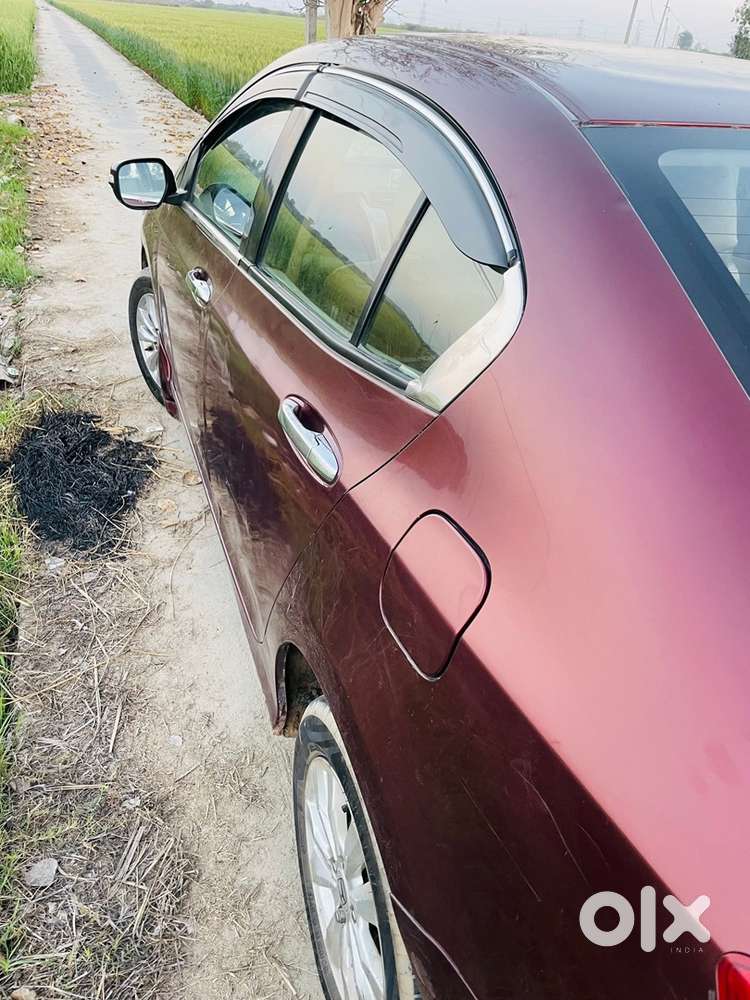Vip 6161  Honda City V-mt (top Model)  1lac Km  2013  Good Car