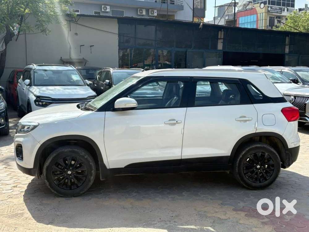 Maruti Suzuki Brezza 1.5 Zxi Smart Hybrid, 2021, Petrol