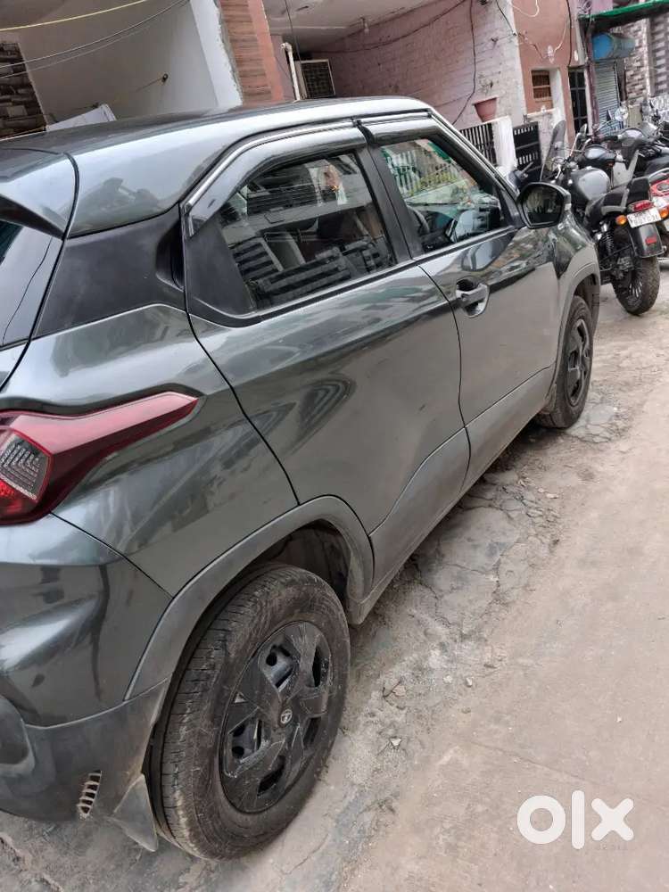 Tata Punch 2025 Petrol Well Maintained