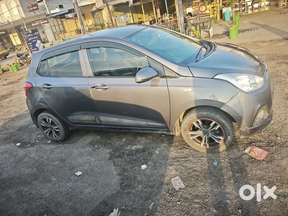 Hyundai Grand I10 2016 Petrol Well Maintained