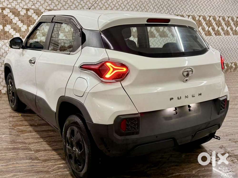 Tata Punch Camo Adventure Mt, 2022, Petrol