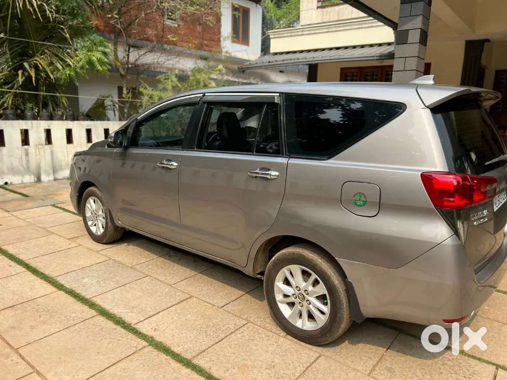 Toyota Innova Crysta 2017