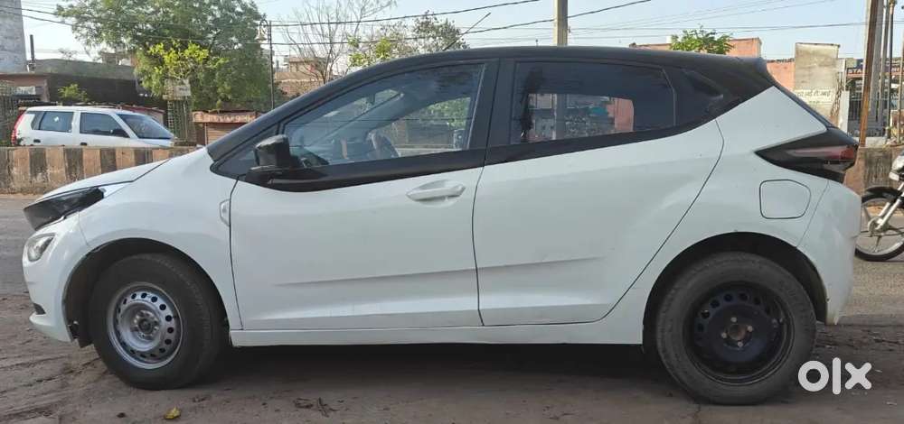 Tata Altroz Xt Petrol 2022 Model