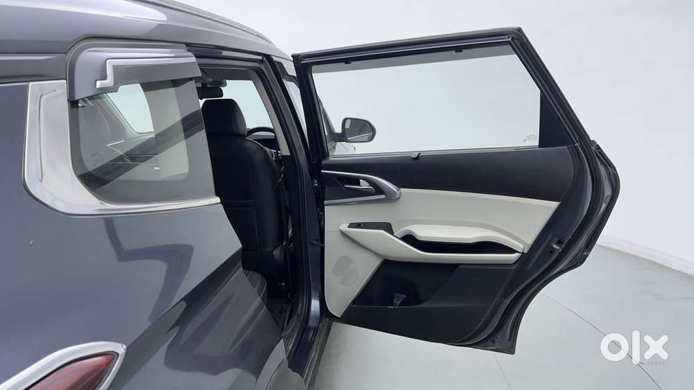 Kia Carens 1.4 Prestige Plus Turbo 7 Str, 2022, Petrol