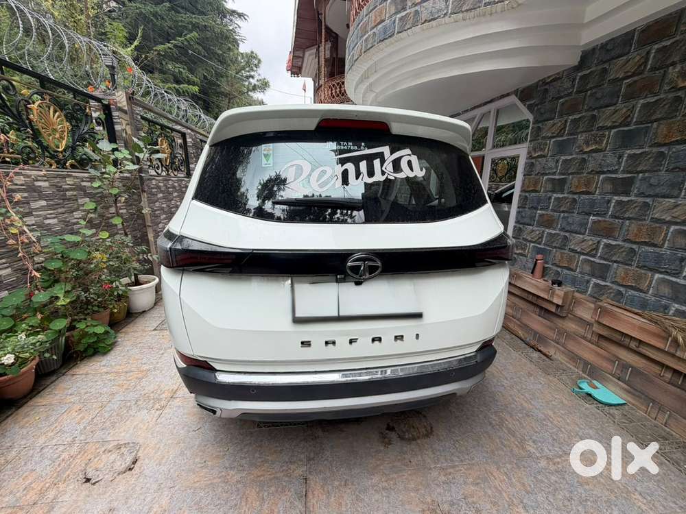 2023 Tata Safari Automatic Diesel(7sxza+o) Or White