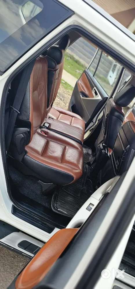 Toyota Innova Crysta 2017 Diesel 83000 Km Driven