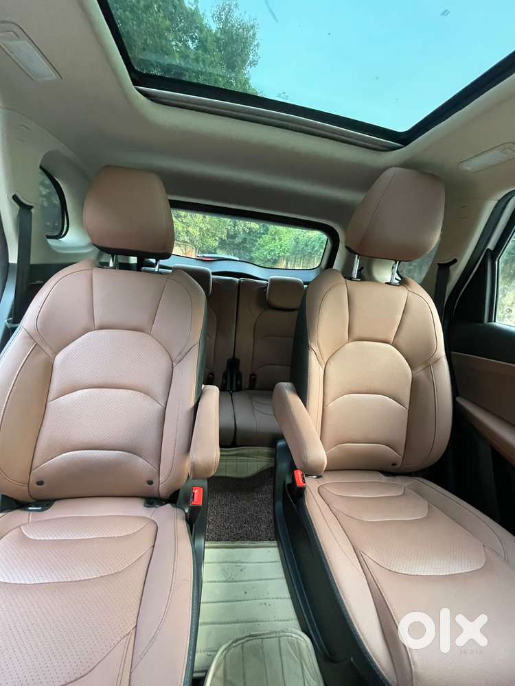 Mg Hector Plus Sharp Pro 1.5 Turbo Petrol Cvt 6 Str, 2023, Petrol