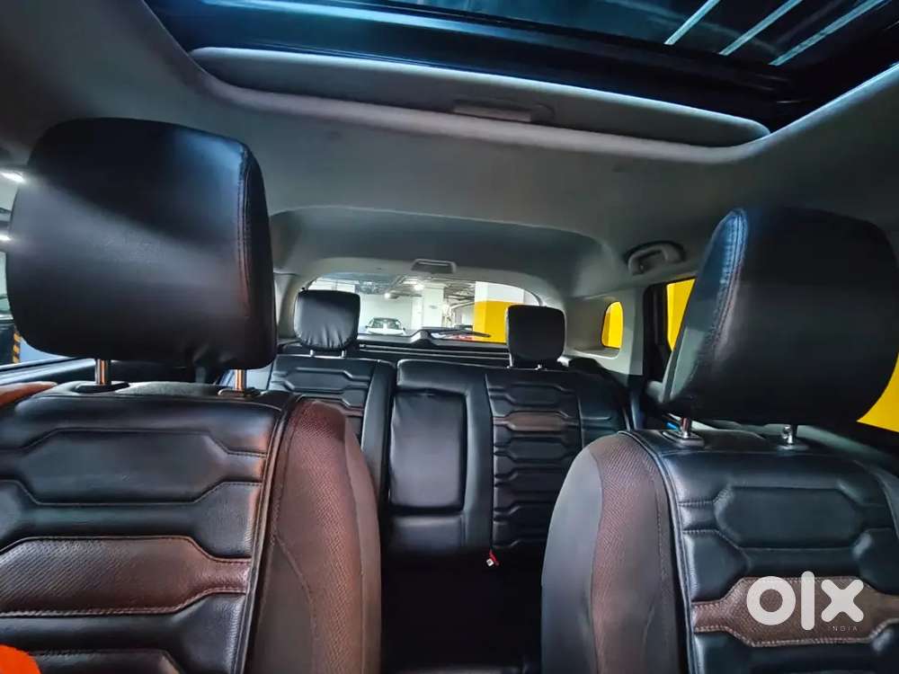 Maruti Brezza Zxi+ At Dual Tone