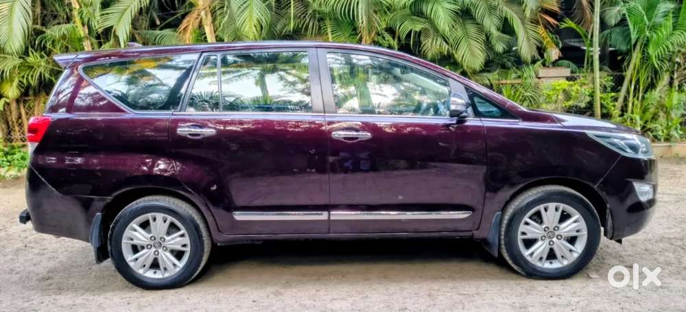 Toyota Innova Crysta 2.8 Zx At 7 Seater, 2016, Diesel