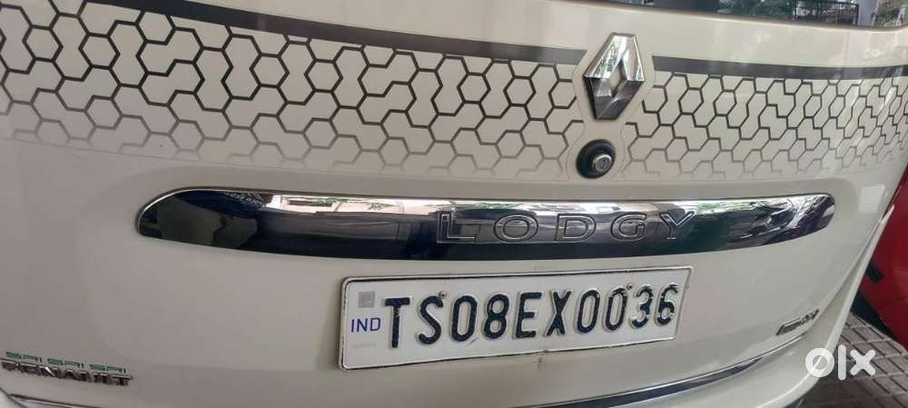 Renault Lodgy 2015 Diesel  Well Maintained  Fancy Number  Excellent