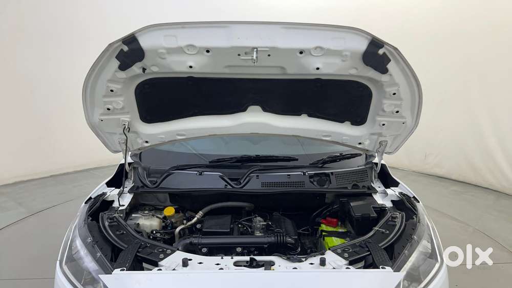 Nissan Magnite 1.0 Xv, 2023, Petrol