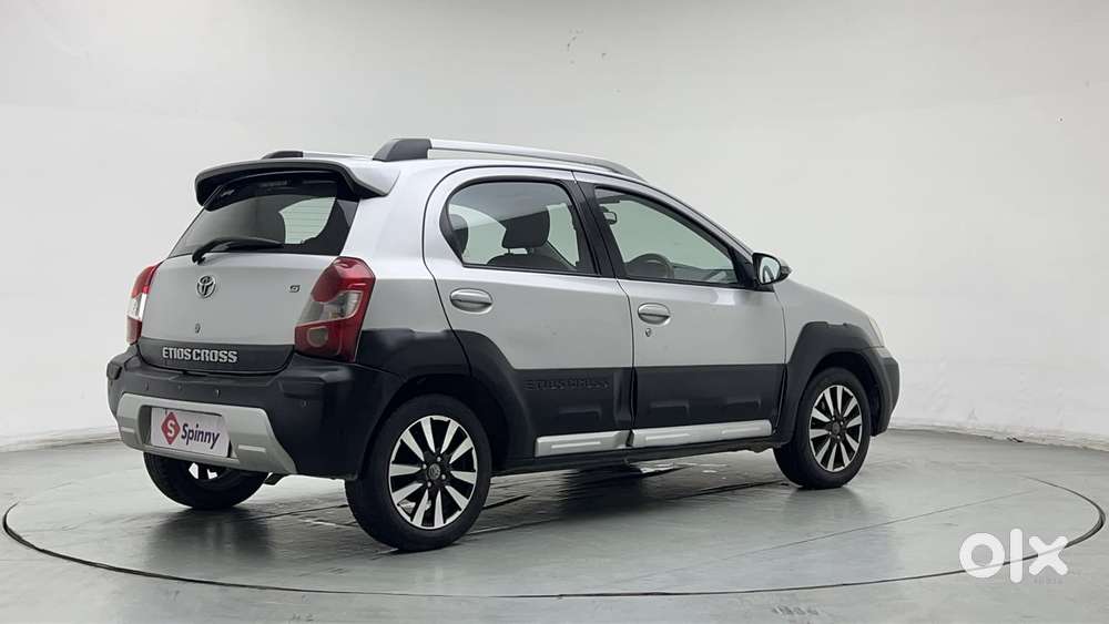 Toyota Etios Cross 1.2l G, 2016, Petrol