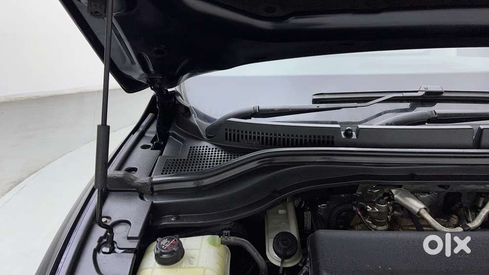 Mahindra Xuv700 2.2 Ax 7 Diesel At Str, 2022, Diesel
